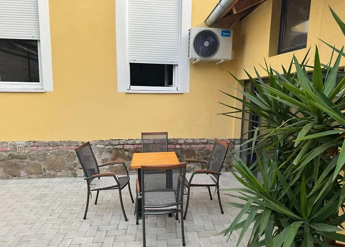 Dana Σρέμσκι Καρλόβτσι