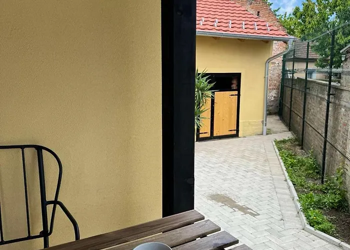 Dana Σρέμσκι Καρλόβτσι